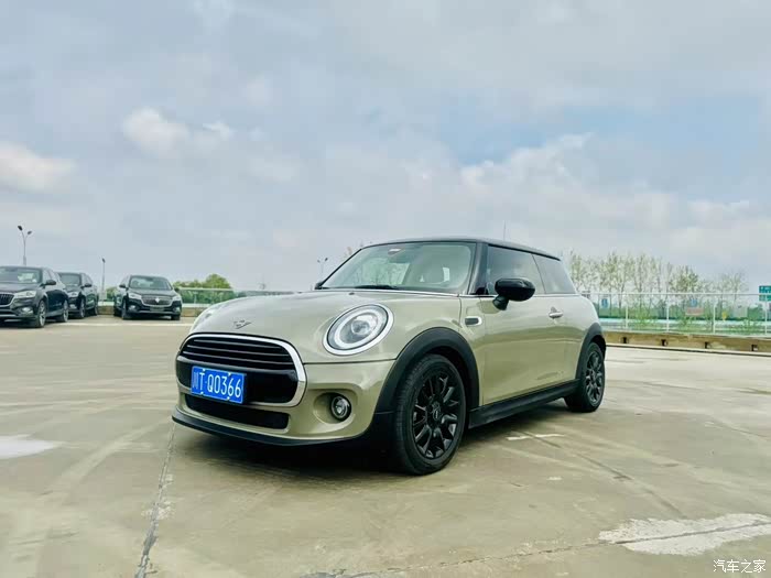 19年minicooper15t原版车况小姐姐一手