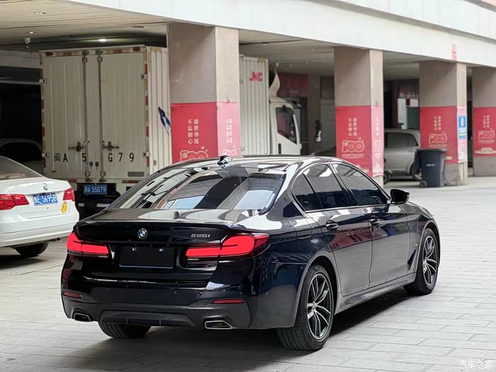 出一台22年上牌宝马525i进口m运动套装目前一手车