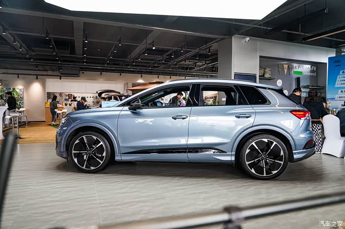 新能源挑战赛买电车最稳的选择成都空间站试驾奥迪q4etron