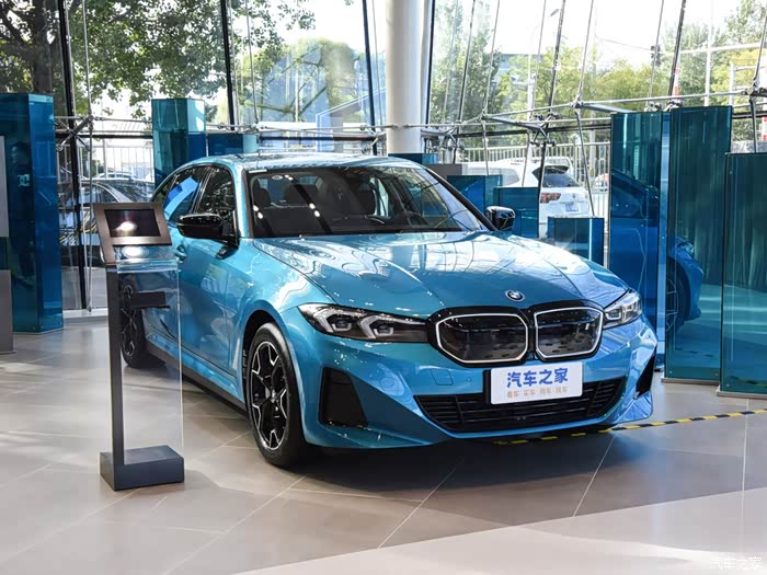 宝马3系21万落地配三元锂电池