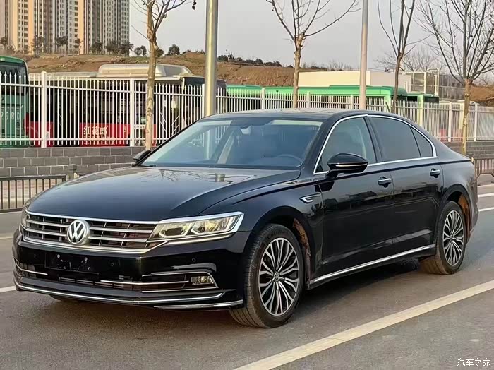 新到18年大众辉昂380商务版个人一手车车况精品电动