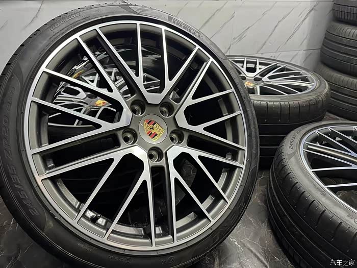 刚拆下来的保时捷911 前20后21寸 原厂正品德国产拆车轮