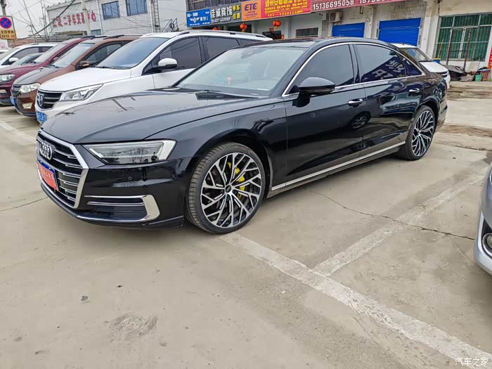奥迪a819款50舒适20年上牌