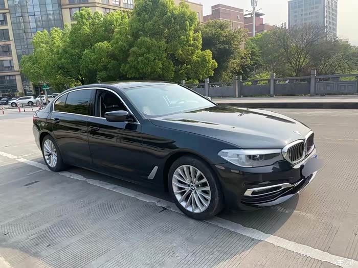亏本出这台宝马5系20年宝马525li豪华套装公里数5万多