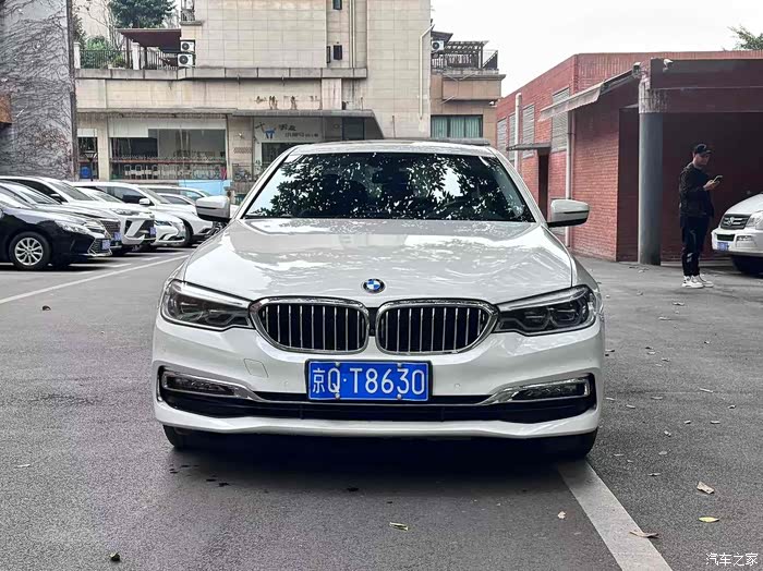 宝马5系 2018款 530li 尊享型 豪华套装 13万公