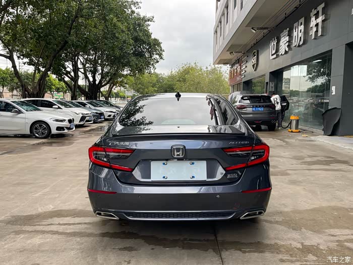 2022年10月上牌本田雅阁15t幻夜尊贵版保实表17