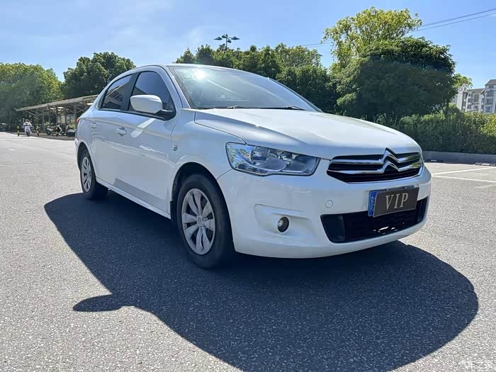 16年雪铁龙爱丽舍 1.5手动,一手车大屏导航, 倒车影像