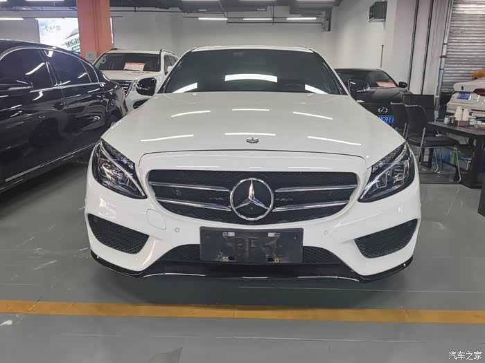 急售16年奔驰c200,2.0t黄金排量,全车一片划痕补漆