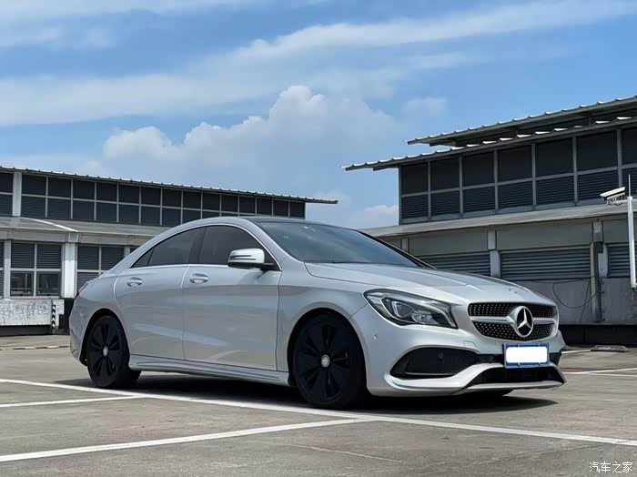 17年奔驰cla200竟然这个价