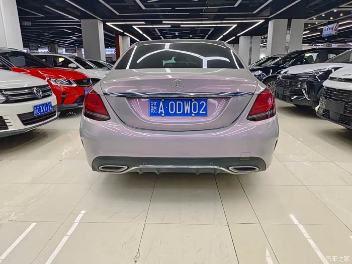 21款奔驰c260运动版跑了72000公里全车原版原漆贴