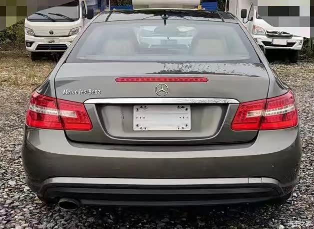 14年进口奔驰e200coupe两门四座轿跑版新车办好