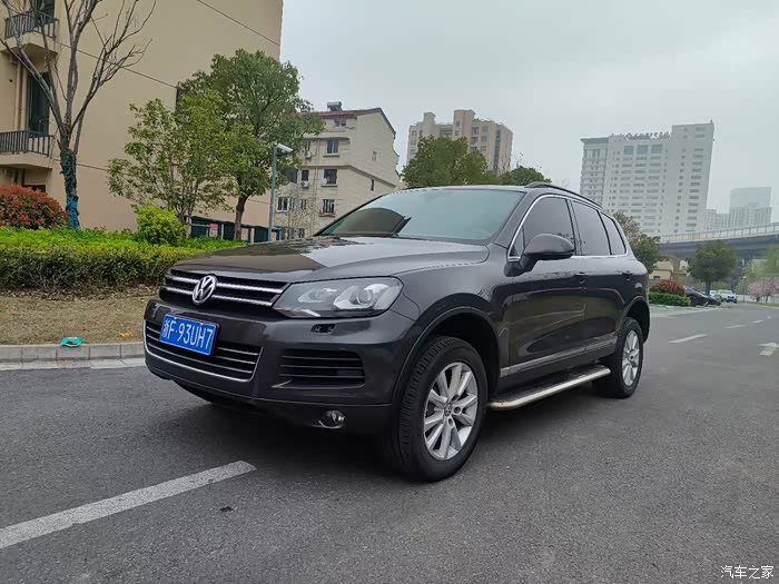 11年大众途锐30t汽油顶配底盘升降前后座椅通风加