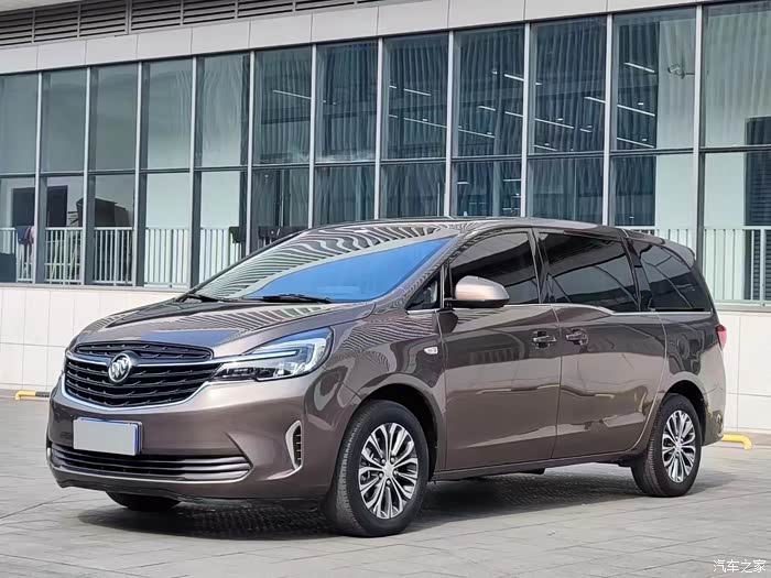 最新到店:2022年别克gl8 652路上公务舱舒适版,全车