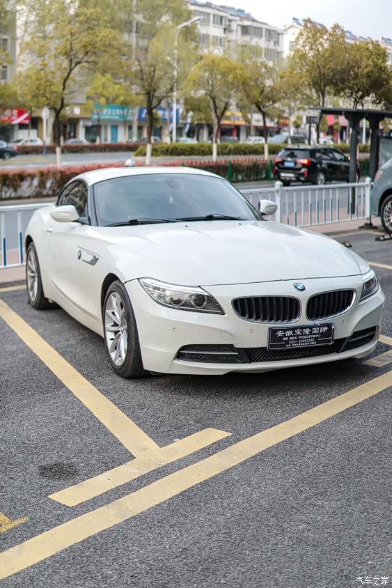 客户宝马z416款双门硬顶敞篷轿跑车况良好无事故实表六