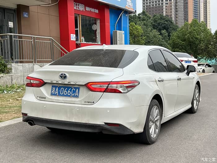 丰田 凯美瑞 2021款 双擎 2.5hgvp 领先版,行驶