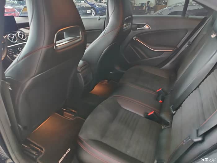 奔驰cla级2017款改款cla2204matic