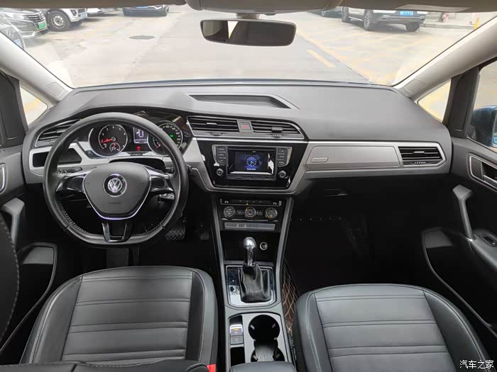 2017年9月上牌大众途安l18款7座14t排量