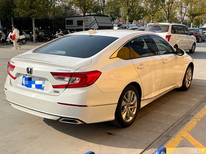 自用车出19年底雅阁18款260精英原版车况加装全车多色