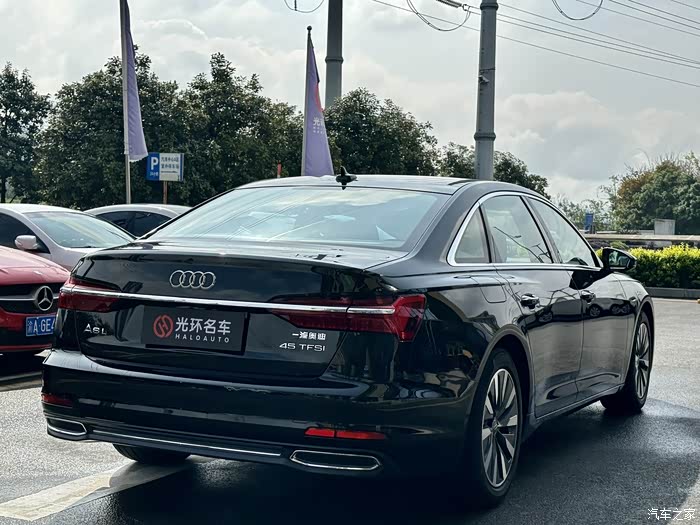 【图】对半出辆a6l 21年上牌 20款 45tfsl 甄选动感款_奥迪a6l/a6