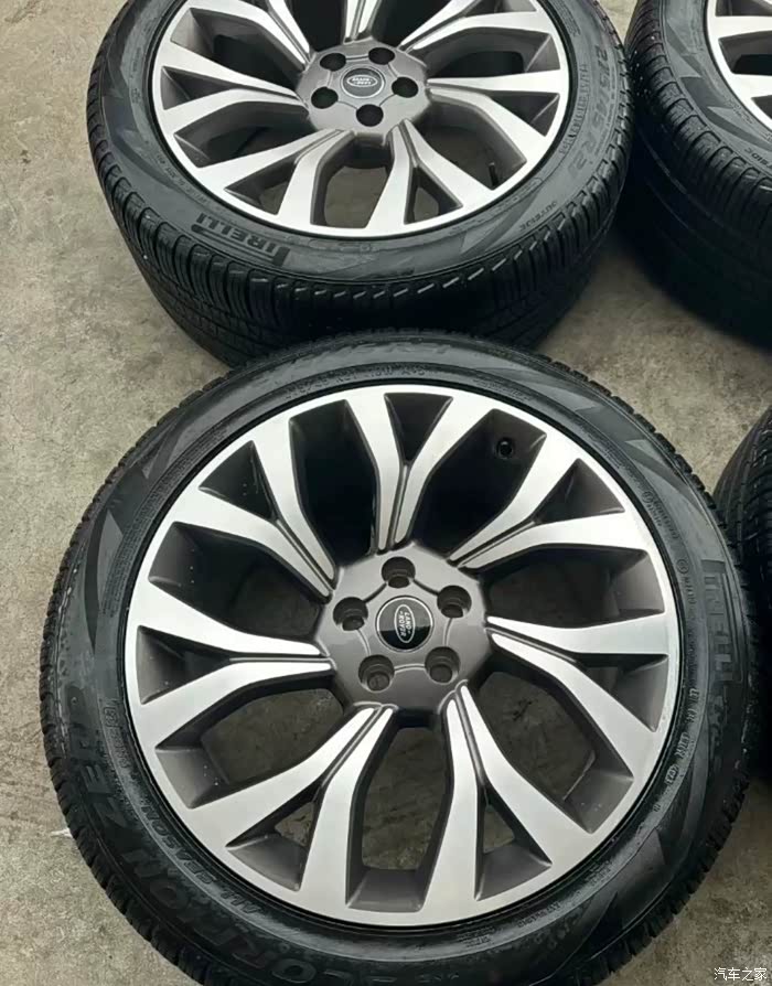 21寸路虎揽胜轮毂轮胎一套,成色漂亮,感兴趣的看过来
