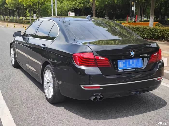 点击:>1|回复:>0宝马5系论坛>出16年上牌17款宝马525li豪华液晶仪表