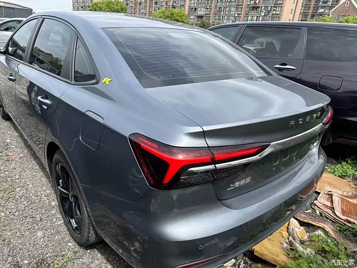 21年荣威i6max原版原漆3万多公里价格5万