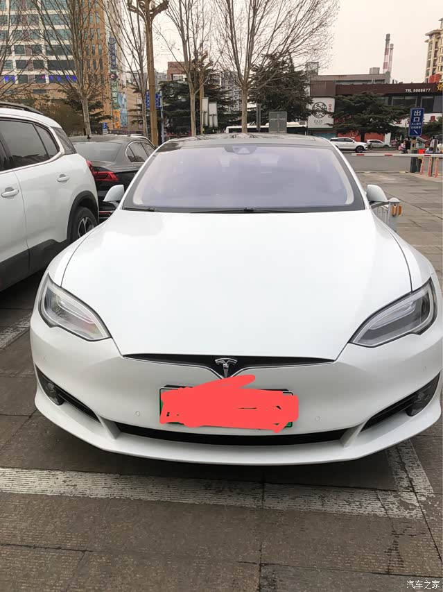 自用个人一手特斯拉models90d新车落地100多万