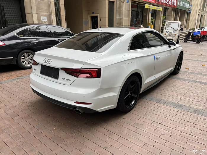 20款奥迪a5轿跑40tfsi时尚安全行驶88万公里