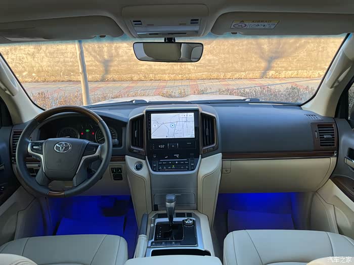 丰田兰德酷路泽进口2016款4600v8中东版
