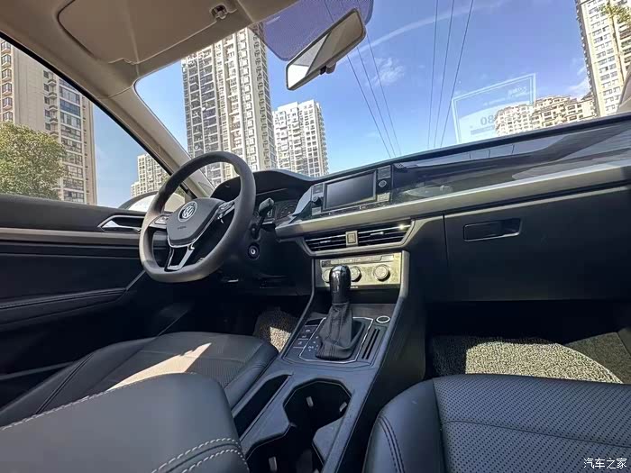 新到店2020年上牌大众朗逸plus车况精品价格不高只