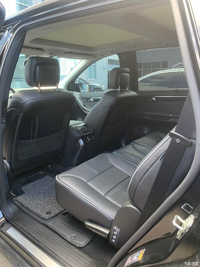 2017款奔驰r320商务臻藏版最后一批奔驰r级车201