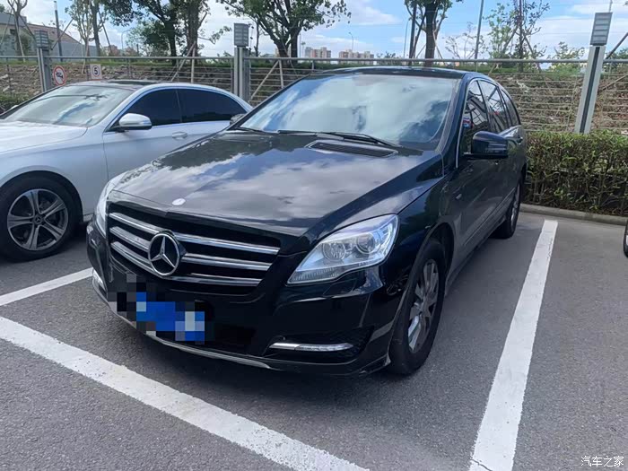 2017款奔驰r320商务臻藏版最后一批奔驰r级车201