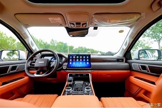 全尺寸245马力采埃孚8at火星皮卡汽油版演绎人