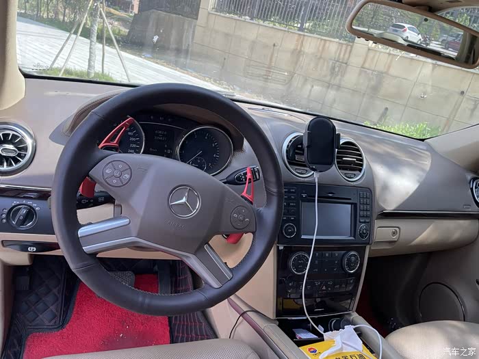 换车急车奔驰gl550 情况很好 全新轮胎 什么都保养过了