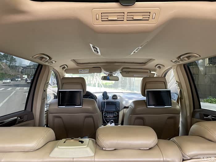 换车急车奔驰gl550 情况很好 全新轮胎 什么都保养过了