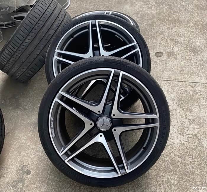 奔驰c63轮毂轮胎19寸感兴趣的看过来
