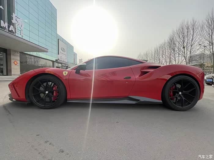 法拉利48818年上牌15万公里内外满碳