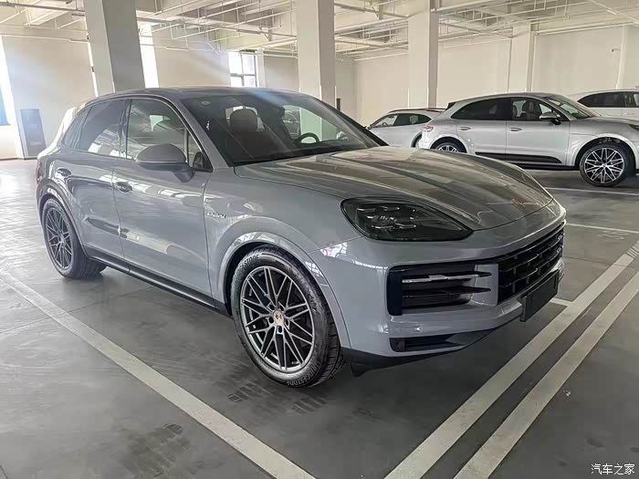 24款卡宴cayenne包牌9x万首付仅1788万