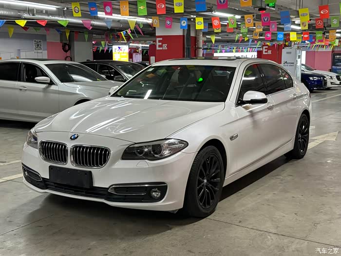 【图】出一台15年10月上牌宝马525li豪华, 白外棕内,一手原_宝马5系