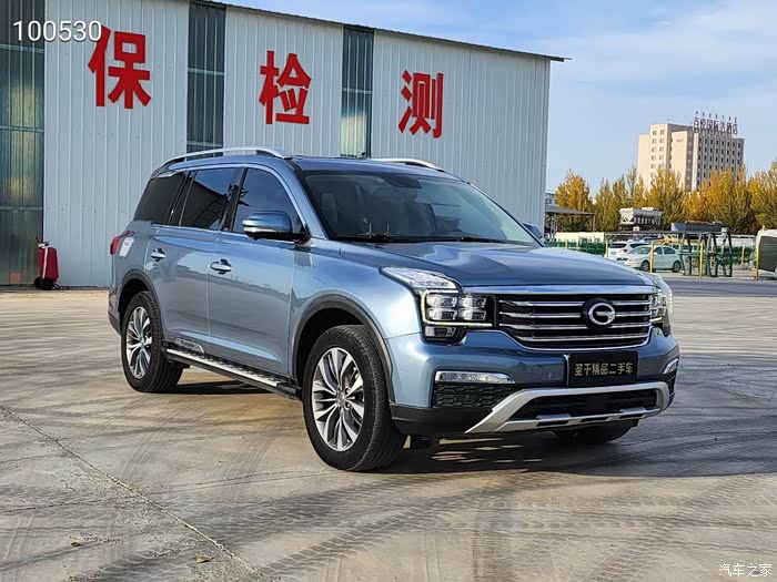 车主实拍17年广汽传祺gs8两驱七座豪华智联版三处划痕