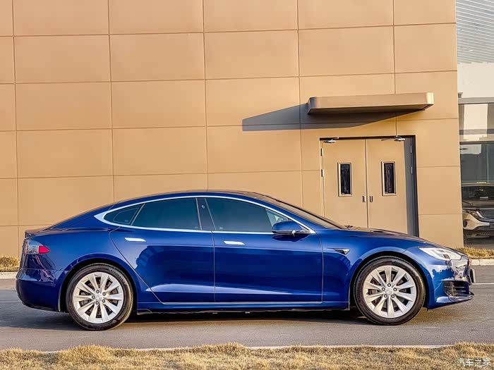 17款特斯拉models7517年上户行驶106万公