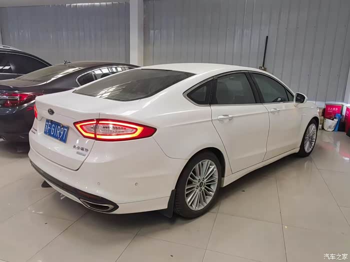 新到15年12月上牌福特蒙迪欧240旗舰版成色新带通风