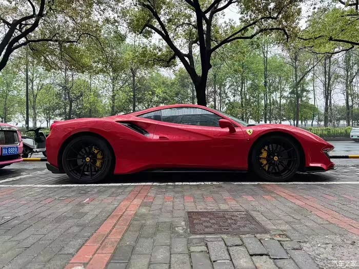 【图】19年7月上牌 488pista 5000公里 原版原漆 透_法拉利论坛_汽车