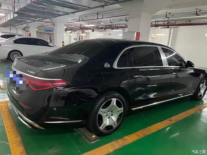 21款迈巴赫s48021年上牌本地一手车4万多公里瑕疵