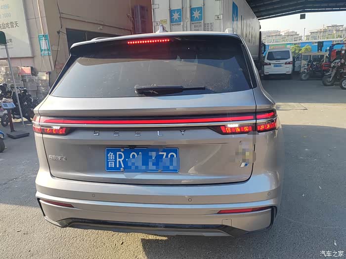 前不久我刚提了新车,虽然开车时间不长,但要说这车的感受,我还