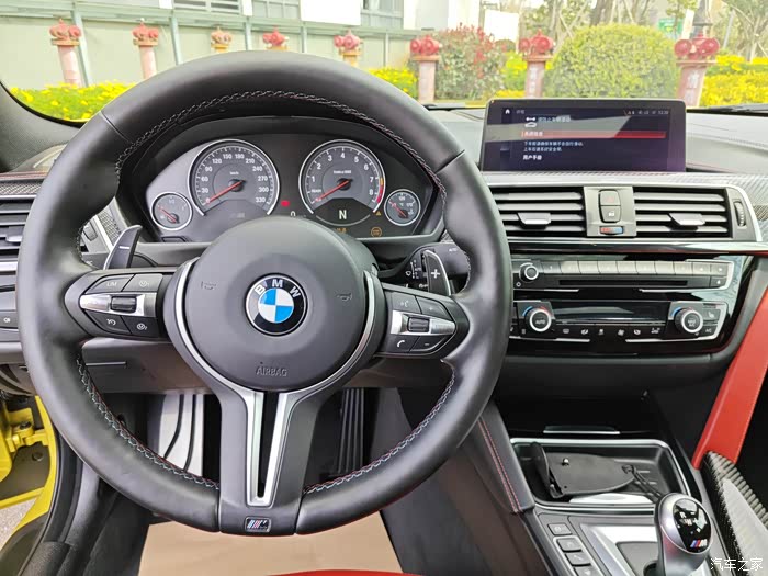 20年4月上牌宝马m4两驱双门版性能车本地一手车整车原版