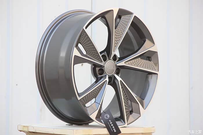 【图】奥迪龙鳞刀锋轮毂_奥迪a7论坛_汽车之家论坛
