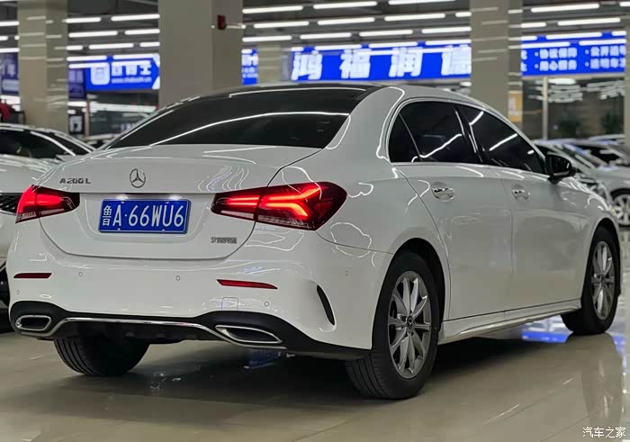 2021奔驰a200l济南小姐姐私家一手车六万公里实表