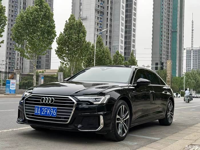 21年奥迪a6l40豪华动感 一手原版原漆带车衣2.6万公里