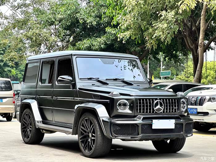 新到18年奔驰g50040tv8改新款巴博斯套件